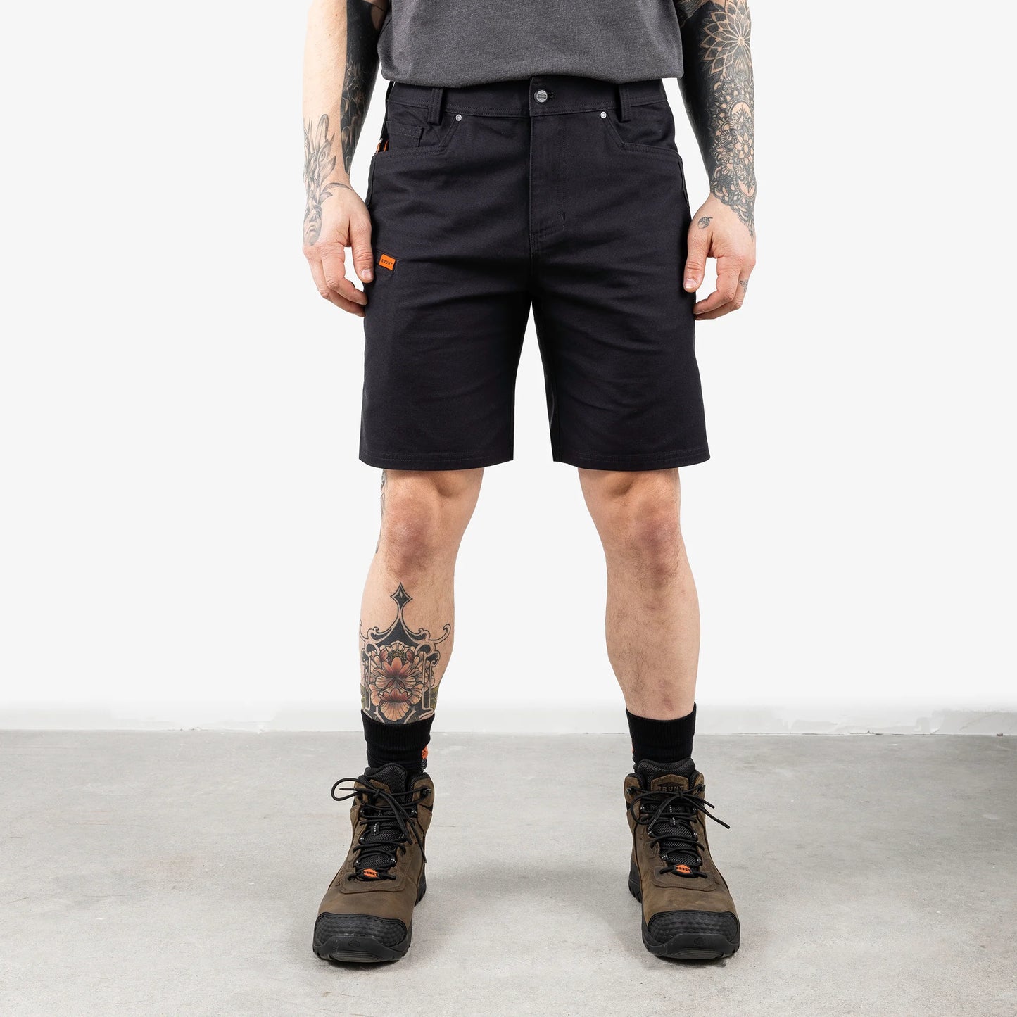 The Torra 9" Short