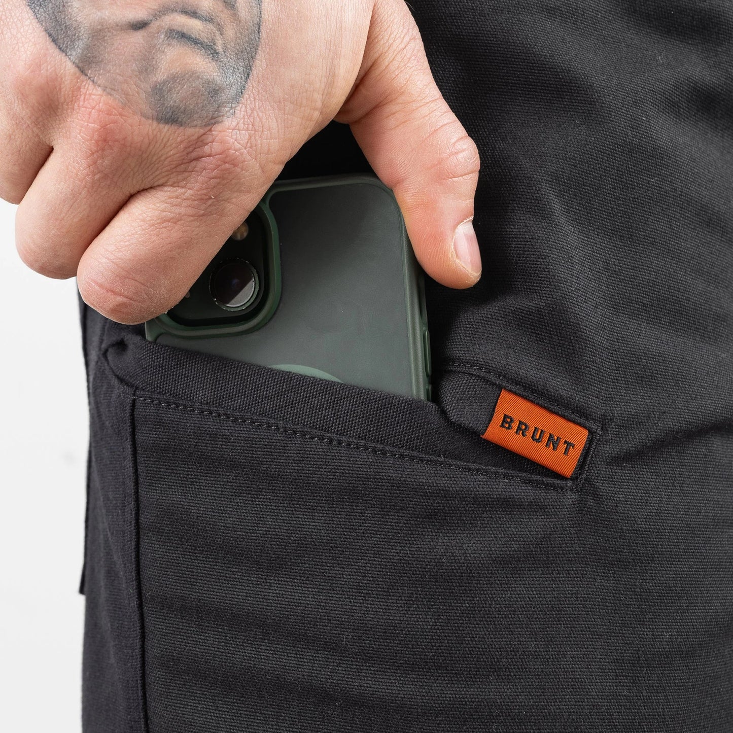 The Torra 9" Short
